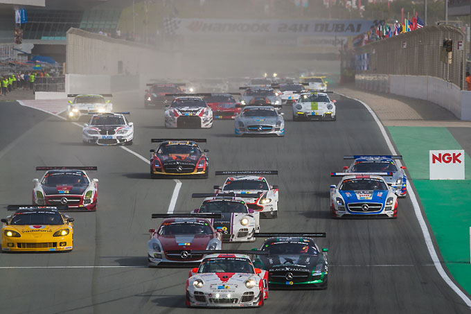 Zijne Hoogheid Sjeik Juma al Maktoum startte de 24Hours of Dubai